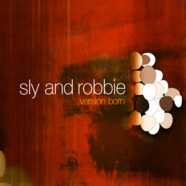 Le dossier Intervalles du mois – Juillet : Il fait chaud – Retour sur le dossier Sly & Robbie, la section rythmique qui a révolutionné le reggae.