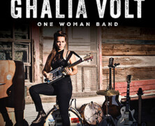 Ghalia Volt : One Woman Band